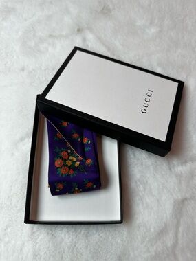 Gucci Purple Floral Silk Twilly with Multicolor Bouquet
